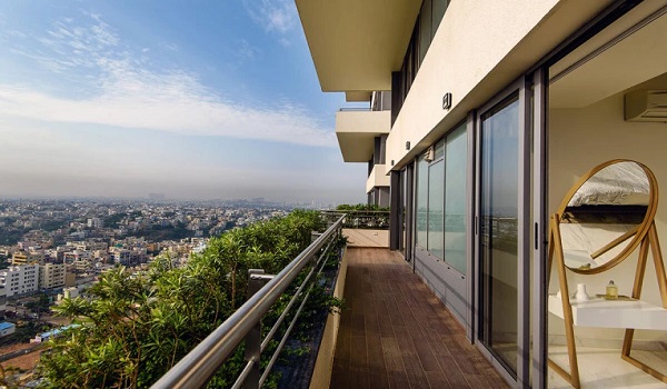 Where is the upcoming Tata One Bangalore located? How is the shuttling facility from the property